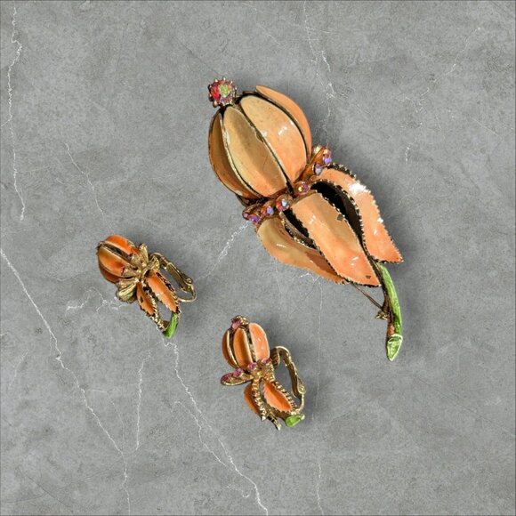 Lisner Floral Brooch Clip On Earrings Set Orange Enamel Rhinestones Retro vtg - Picture 2 of 8